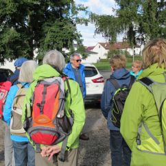 01 Treff Parkplatz MöbelPrinz.JPG